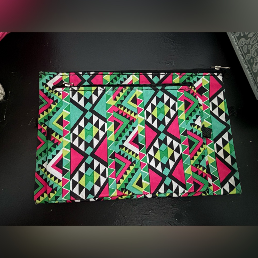 Geometric Patterned Organizer